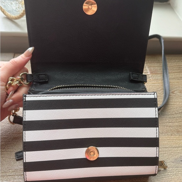 Aldo Striped Wallet Crossbody Bag - Black & White with Gold Chain - Picture 11 of 15